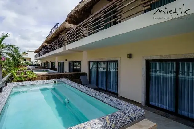 Master Suite with Pool