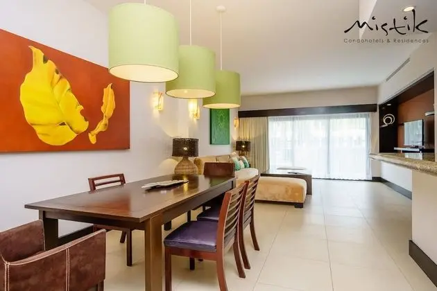 Master Suite with Pool