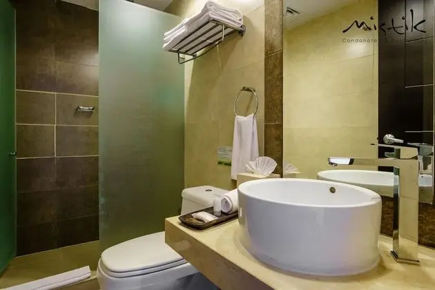 Master Suite with Pool