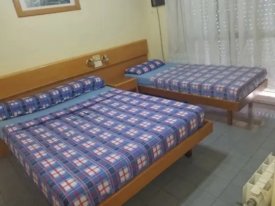 Standard Üç Kişilik Oda