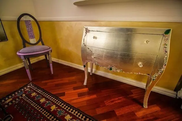 Tek Büyük Yataklı Oda, Ortak Banyo