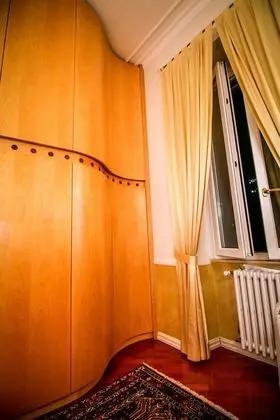 Tek Büyük Yataklı Oda (Private External Bathroom)