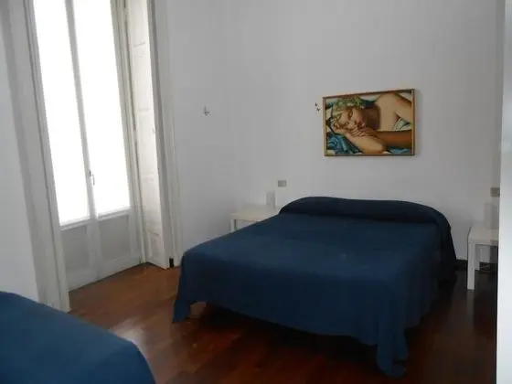 Üç Kişilik Oda, Ortak Banyo