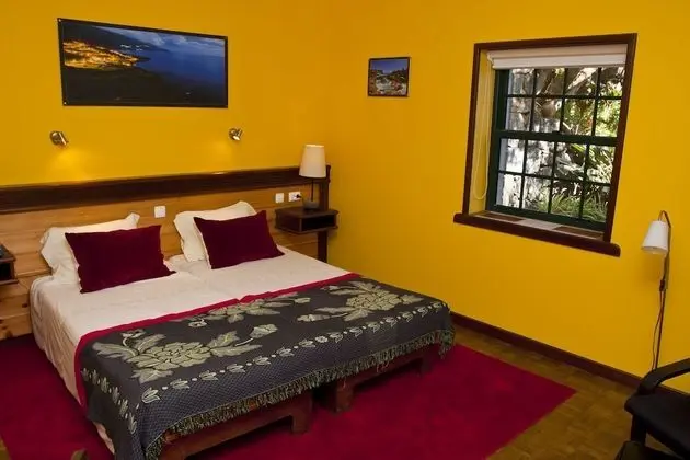 Deluxe Tek Büyük Yataklı Oda (1 or 2 Guests)