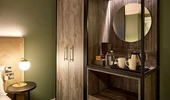 Classic Tek Büyük Yataklı Oda