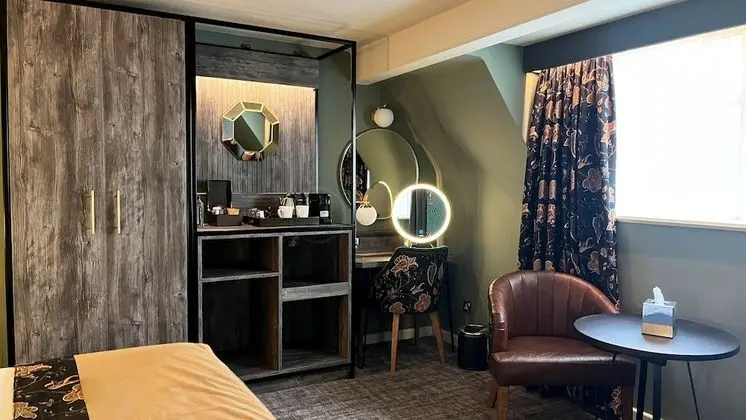 Junior Süit, 1 Çift Kişilik Yatak