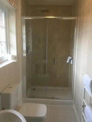 Tek Büyük Yataklı Oda, Banyolu/Duşlu