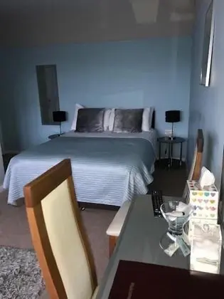 Tek Büyük Yataklı Oda, Banyolu/Duşlu (Small)