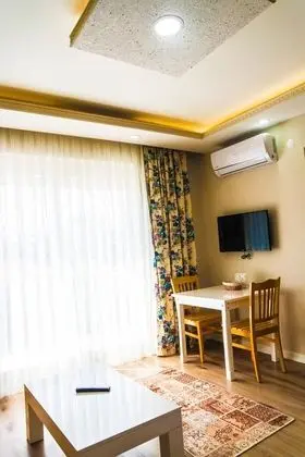 Daire-Tek Yatak Odalı, Kara Manzaralı, Balkonlu