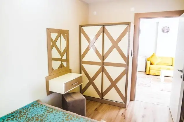 Daire-Tek Yatak Odalı, Kara Manzaralı, Balkonlu
