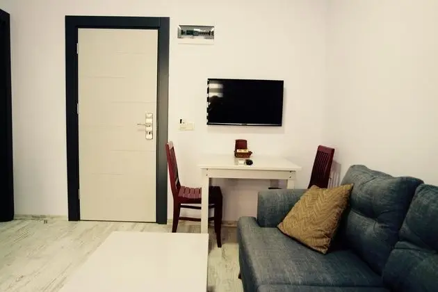 Daire-Tek Yatak Odalı, Bahçe Manzaralı, Balkonlu
