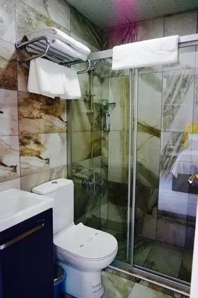 Daire-Tek Yatak Odalı, Bahçe Manzaralı, Balkonlu