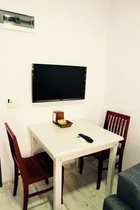 Superior Tek Yatak Odalı Daire, Bahçe Manzaralı, Balkonlu