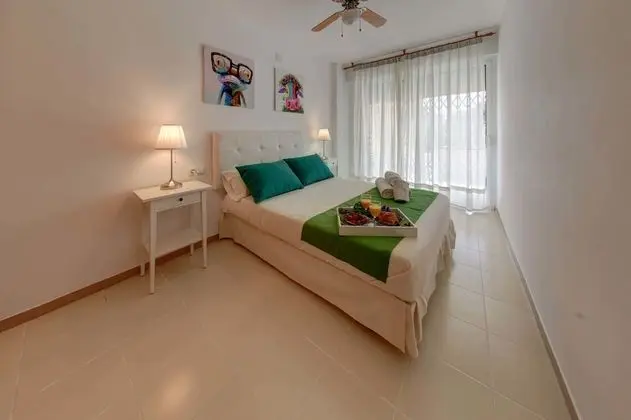 Apart Daire, 1 Yatak Odası, Teras, Havuz Manzaralı