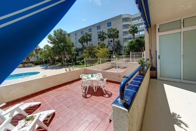 Apart Daire, 1 Yatak Odası, Teras, Havuz Manzaralı