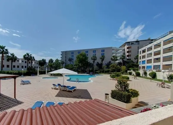 Apart Daire, 1 Yatak Odası, Teras, Havuz Manzaralı