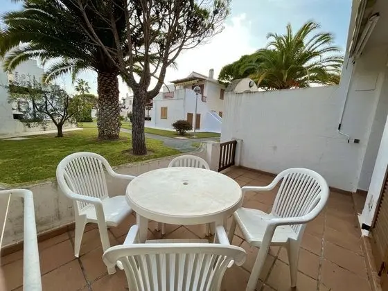 Apart Daire, 2 Yatak Odası, Teras, Bahçe Manzaralı