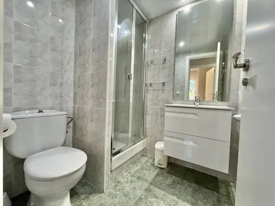 Apart Daire, 2 Yatak Odası, Teras, Bahçe Manzaralı