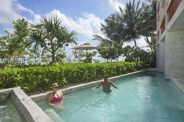 Beach Front Swim-up Suite with Buttler Service