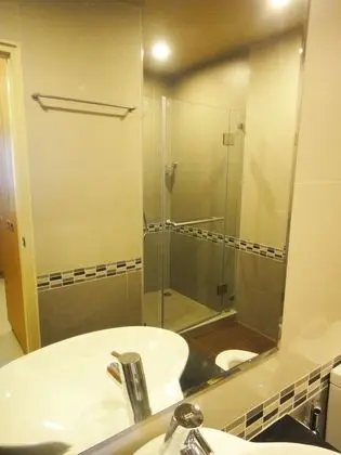 Standard Tek Büyük veya İki Ayrı Yataklı Oda, Penceresiz