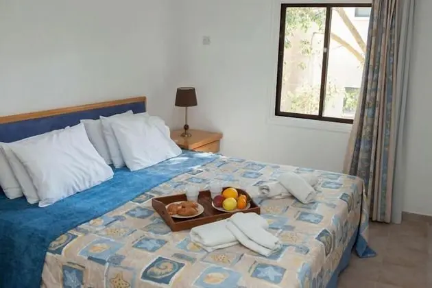 Stüdyo, Bahçe Manzaralı