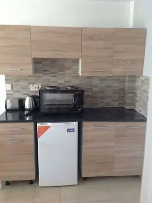 Stüdyo, Bahçe Manzaralı
