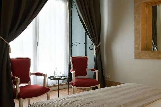 Tek Büyük veya İki Ayrı Yataklı Oda