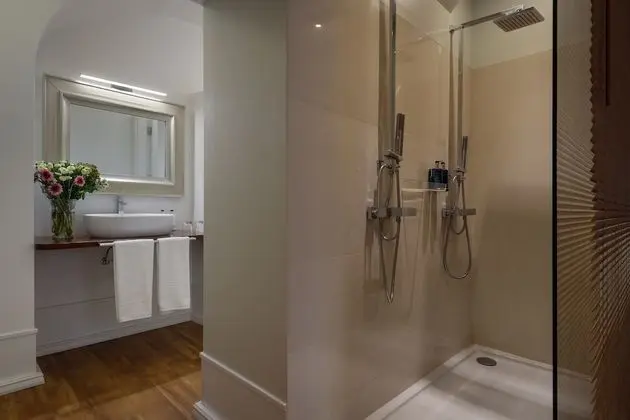 Tek Büyük veya İki Ayrı Yataklı Oda