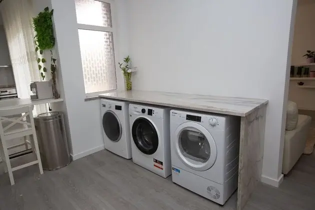 Tek Büyük Yataklı Oda, 2 Tek Kişilik Yatak, Ortak Banyo