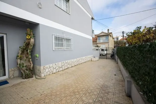 Tek Büyük Yataklı Oda, Ortak Banyo