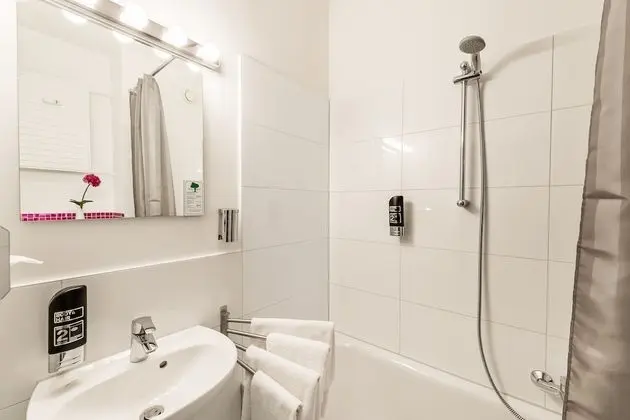 Tek Kişilik Oda, 1 Tek Kişilik Yatak