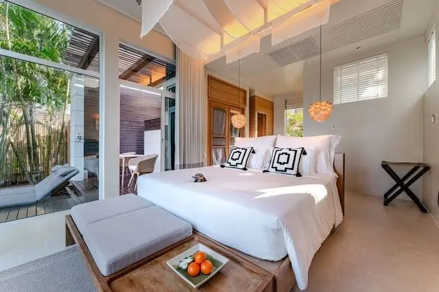 Beachfront Suite
