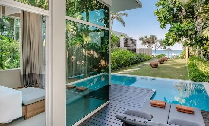 Beachfront Suite