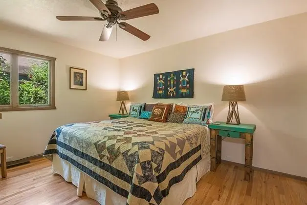 Ev (Alegre - Darling Vacation Home, Kiva )