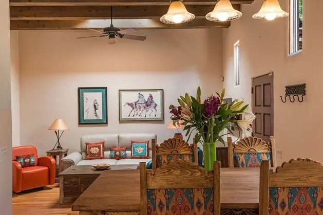 Ev (Alegre - Darling Vacation Home, Kiva )