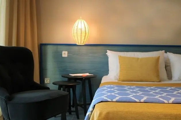 Tek Büyük Yataklı Oda (Extra bed, 2 adults and 1 child)