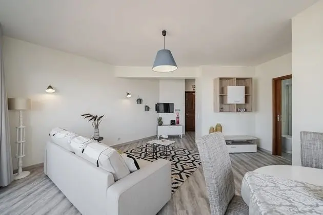Basic Apart Daire, 1 Büyük (Queen) Boy Yatak ve Çekyat, Deniz Manzaralı