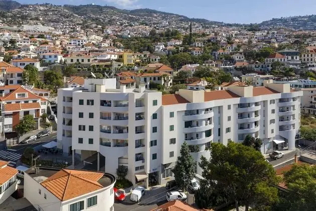 Basic Apart Daire, 1 Büyük (Queen) Boy Yatak ve Çekyat, Deniz Manzaralı