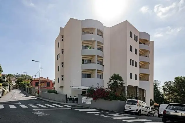 Basic Apart Daire, 1 Büyük (Queen) Boy Yatak ve Çekyat, Deniz Manzaralı