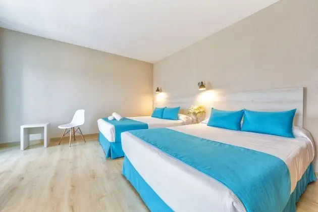 Üç Kişilik Oda, Havuz Manzaralı (2 adults and 1 child)
