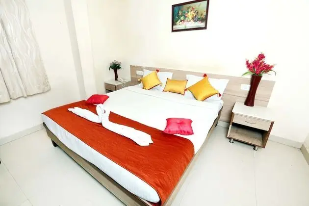 Deluxe Tek Büyük Yataklı Oda, 1 Çift Kişilik Yatak, Şehir Manzaralı