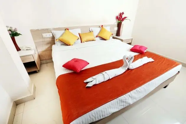 Deluxe Tek Büyük Yataklı Oda, 1 Çift Kişilik Yatak, Şehir Manzaralı