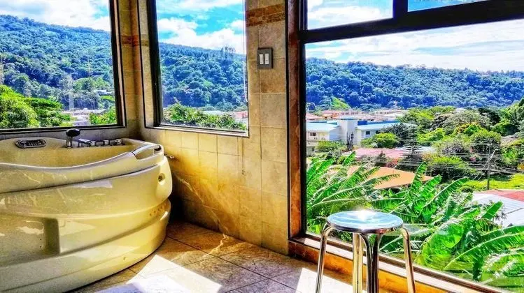 Honeymoon Stüdyo, Sıcak Su Havuzu, Vadi Manzaralı