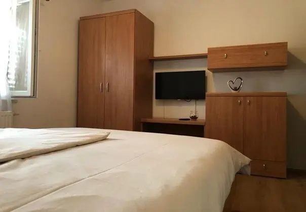Apart Daire (Aleks - 80m from the sea - A2(3+2))