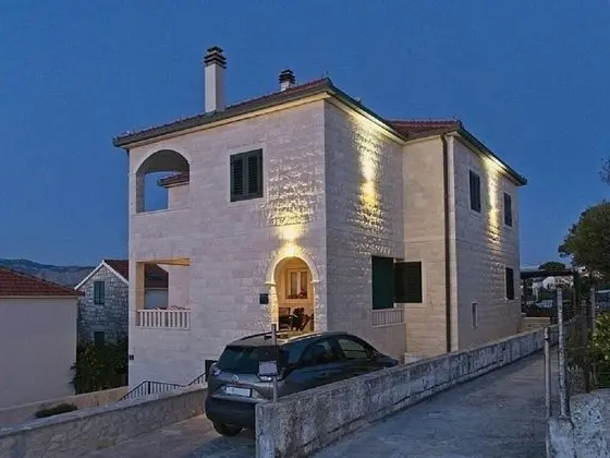 Apart Daire (Aleks - 80m from the sea - A2(3+2))