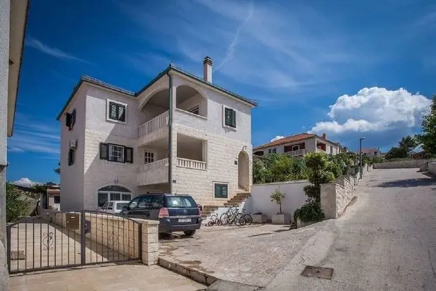 Apart Daire (Aleks - 80m from the sea - A2(3+2))