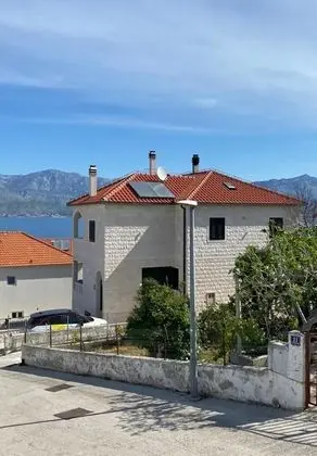Apart Daire (Aleks - 80m from the sea - A2(3+2))