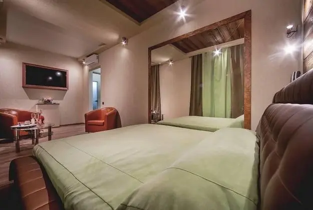 Comfort Tek Büyük Yataklı Oda