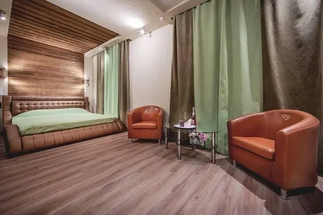 Comfort Tek Büyük Yataklı Oda