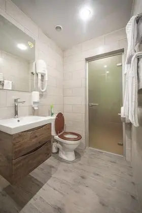 Comfort Tek Büyük Yataklı Oda